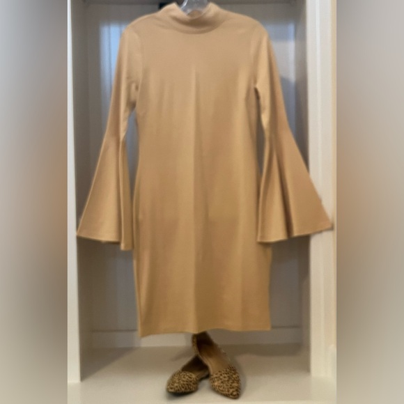 VENUS Gold Knit Dress with stunning bell-sleeves | M | NWOT - Picture 2 of 6